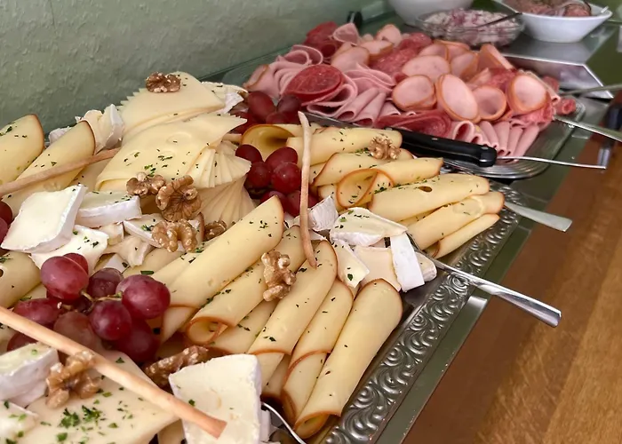 Han/Misafirhane Zur Riete *